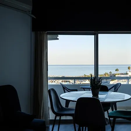 Charmers Sea View Flat Apartament